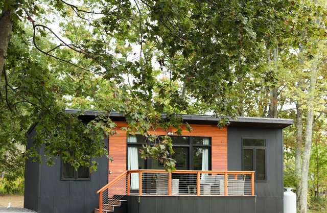 Modern Tiny Home 24 w/Hot Tub!