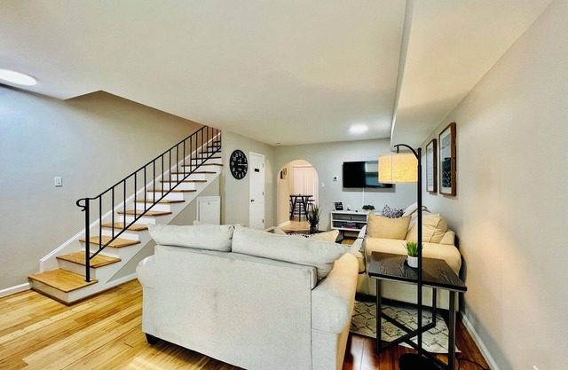 Modern Townhome w/ Balcony Walk to FUSE Stadium