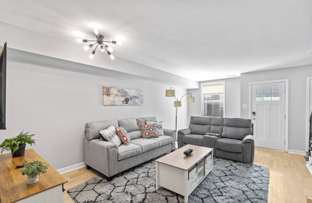 Modern Townhome w/ Balcony Walk to FUSE Stadium