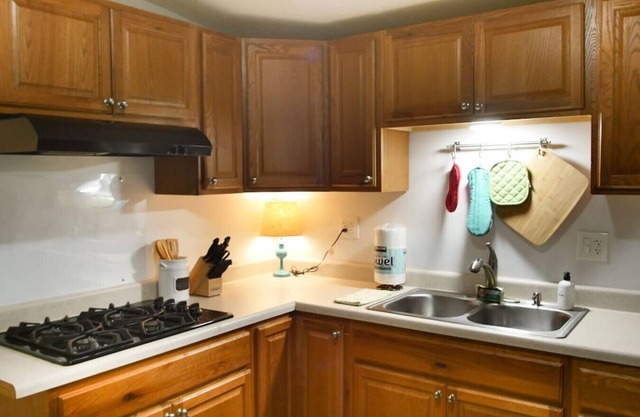Modern Uptown Guesthouse | Live Like a Local
