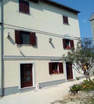 Mon Perin Castrum - Studio Apartment Castel