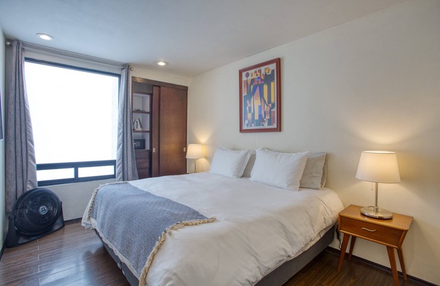 Beautiful 2King Size Bedroom in Condesa, Mexico City.