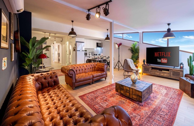 Monnas Suite