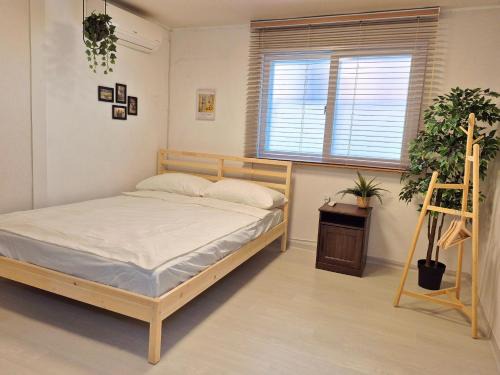 Monoplan House Seongsu Lofty Stay