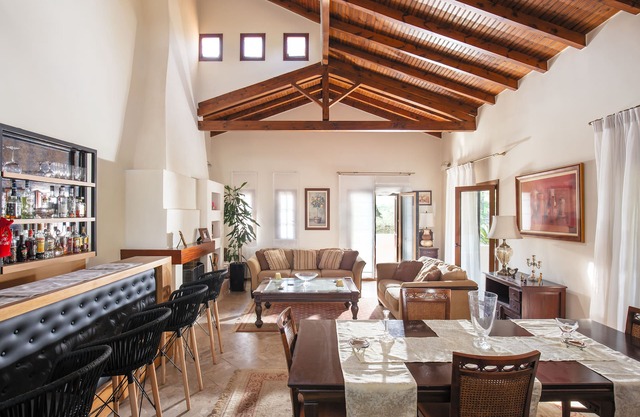 Moraiti House - 4 BR espaciosa Villa *****
