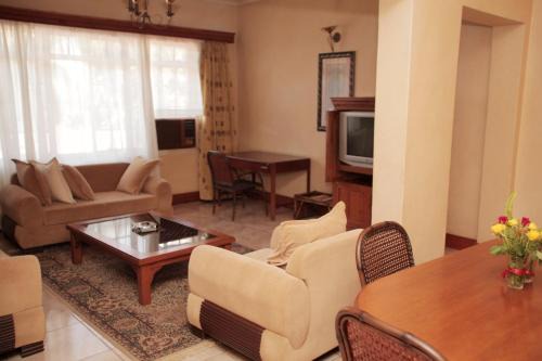 Mosa Court Suites
