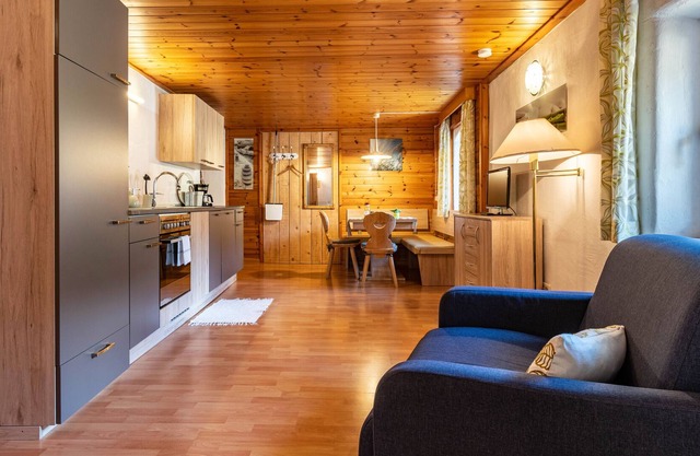 'Moserhof - Apartamento Reinegg' con vistas a la montaña, jardín y Wi-Fi
