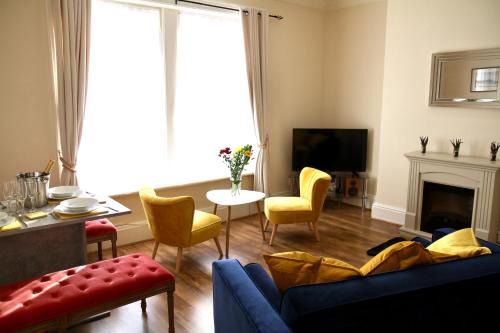 Mostyn Villa 2 Free Private Parking