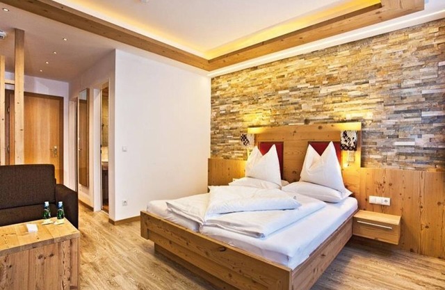Experiencia de montaña y senderismo en la habitación "Mitterspitz" - Alpenhof, hotel rural