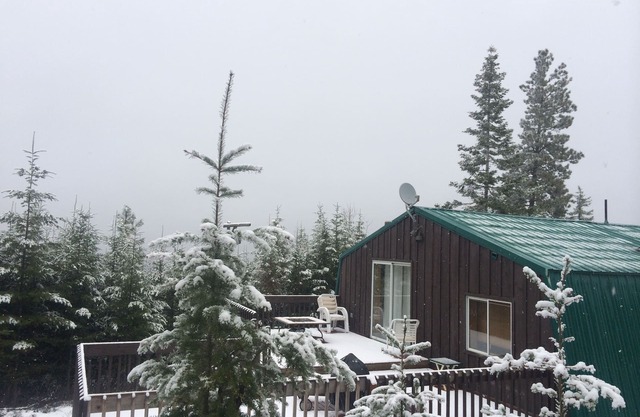Mountain Cabin & 20 Acres- Snowmobile / Bike / Hike (senderos dentro y fuera de la propiedad)