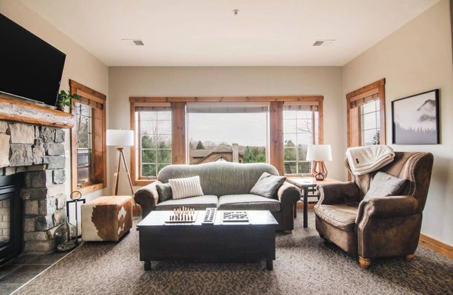 This house is a 2 bedroom(s), 2 bathrooms, located in Boyne Falls, MI.