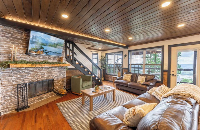 NUEVA CABINA! ¡PISCINA INTERIOR! ¡ASOMBROSO! HOTTUB, CHIMENEA, FIREPIT Chatt TN 21 Millas