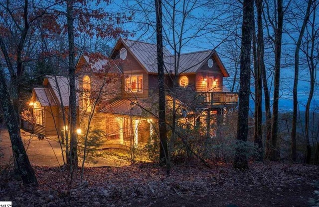 Mountain Luxury with Amazing Location and Views! https://www.vrbo.com/2112798