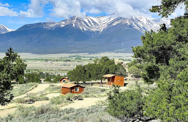 Mountain View Shared Bunkhouse: 1 Room Shared Bunkhouse without a bathroom. Contact us to book the full bunkhouse.