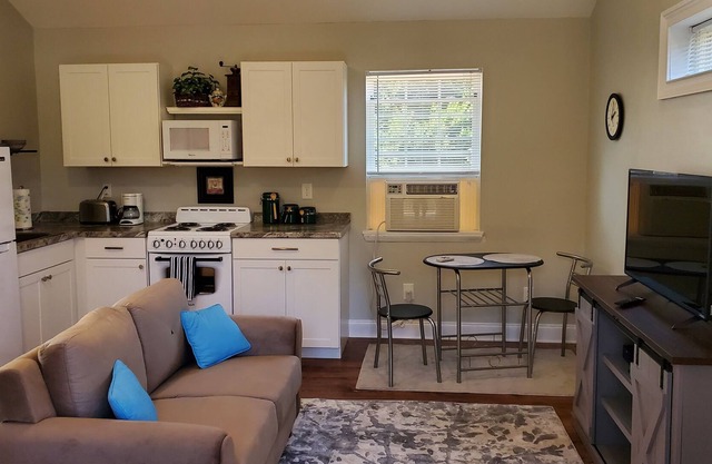 Mountain Walk $65 Weekday Rates through September