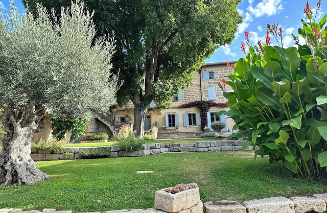 Paraíso familiar múltiple en pueblo amigable con todas las comodidades cerca de Montpellier