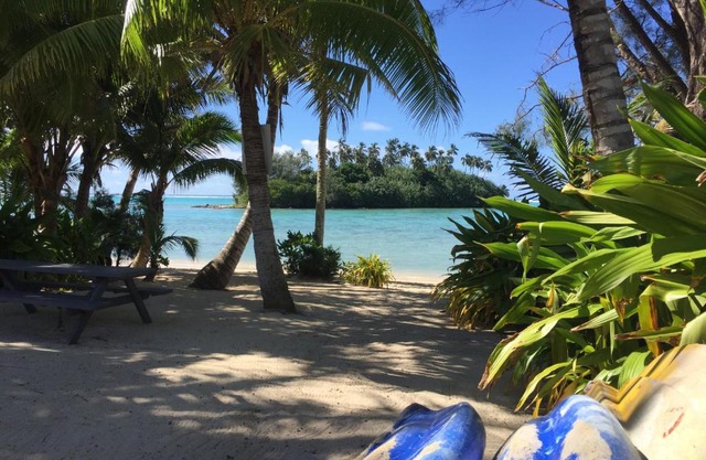 Muri Beach Studio with Pool