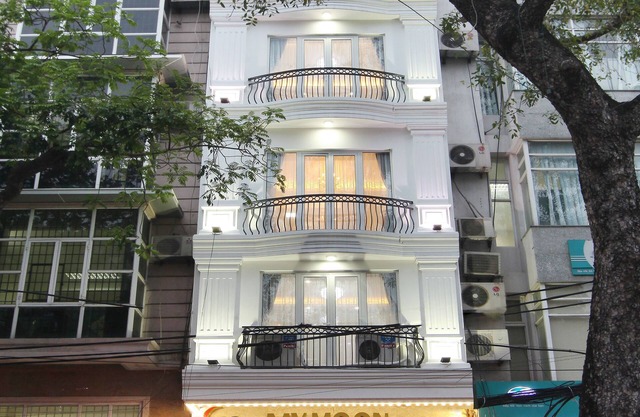 My Moon Hotel