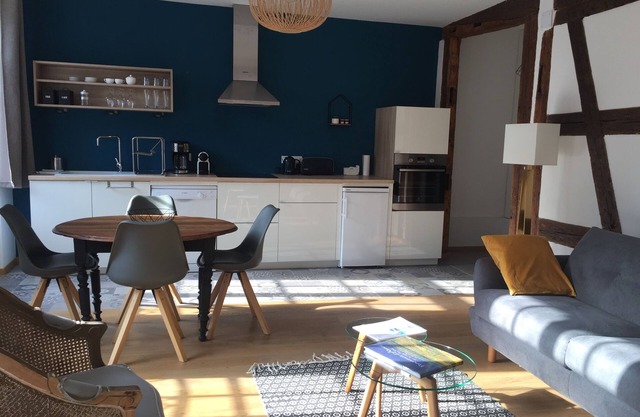 MI NIDO EN ESTRASBURGO, ubicación perfecta, hermoso apartamento para 4