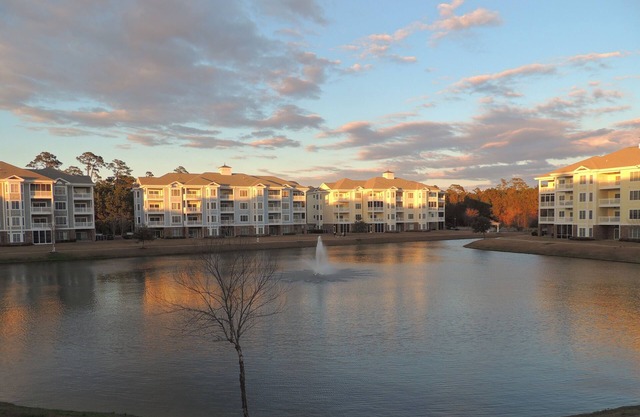 Myrtle Beach, SC, EE. UU. - Condominio recientemente renovado a solo 1. 5 millas de la playa !!