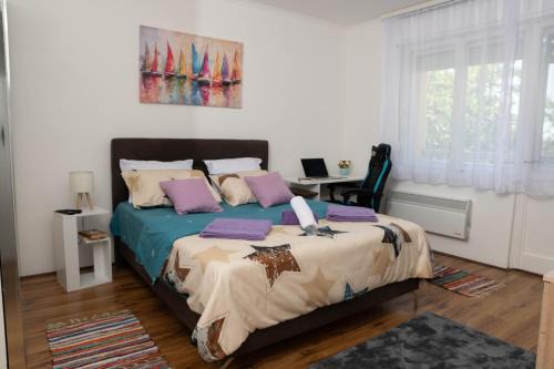 NadaHome - with fast WiFi and free parking