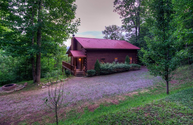 Vistas mágico y sereno de la montaña de nantahala, Se aceptan mascotas