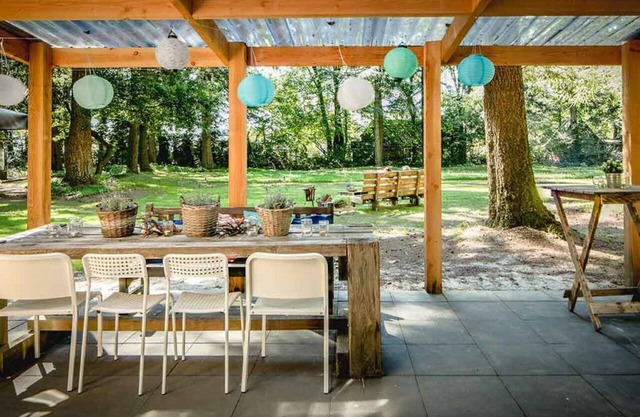 Nature-Lover's Retreat – Rooms with Balcony, Trails Await - 3 Units