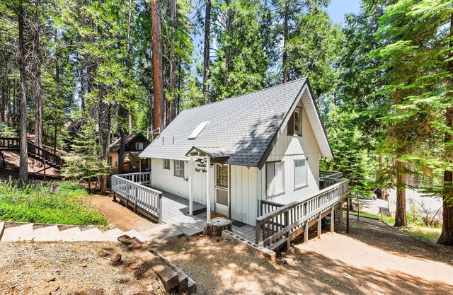 Nature's Perfect Hideaway near Pinecrest Lake and Dodge Ridge w/ AC/Heater &WiFi