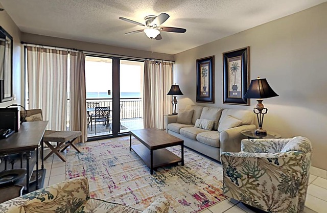 Navarre Towers #203