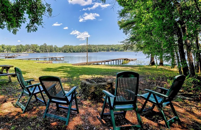 Beaver Creek Bungalow- Boat Ramp/Dock, WiFi, Single Level