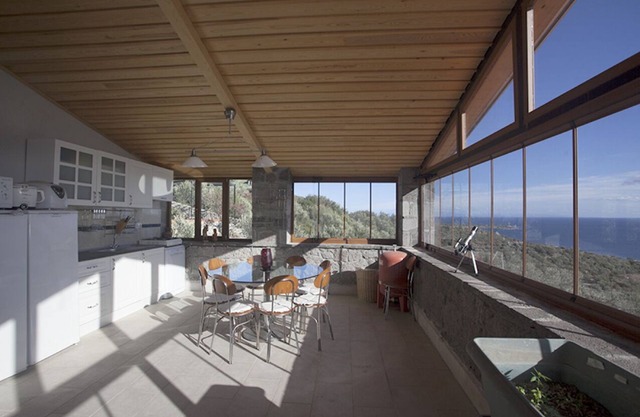 Cerca de Assos, a 1000 metros de la playa, villa de piedra de 375 metros cuadrados, ¡vacaciones únicas en Turquía!