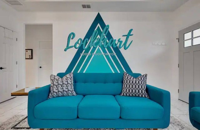 Sweet Virginia - beautiful, clean home in Lockhart
