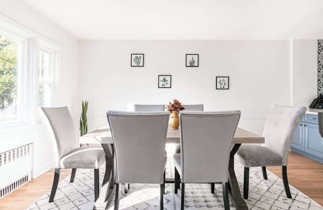 Near NYC ~ Fire pit, Game Room, Family Friendly, King Bed, Modern Luxury