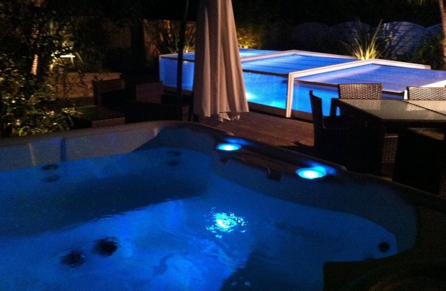 Cerca de Soulac, piscina privada climatizada cubierta, jacuzzi, sauna, gimnasio