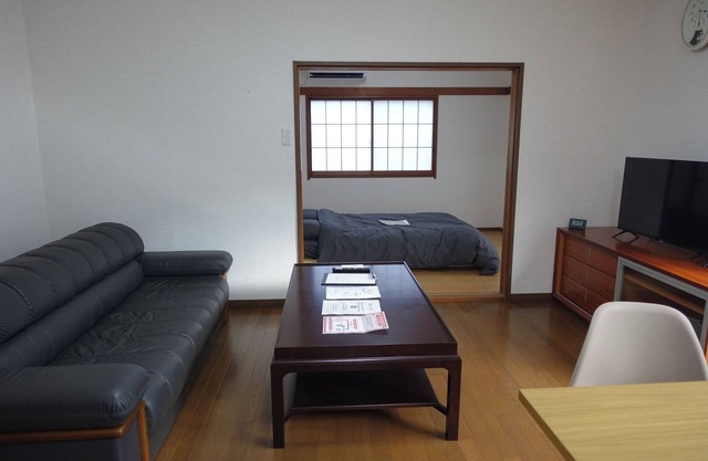 Near Tsuchizawa Interchange on the Nikko Expressway Spacious house for rent All rooms have air con / Nikko Tochigi