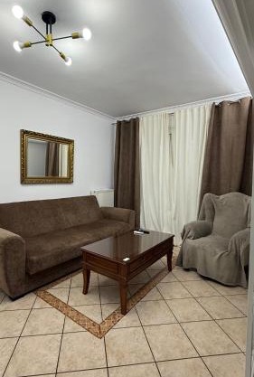 Neoclassical apartment in kadmia