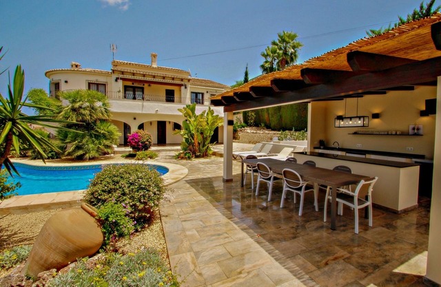Nessa - villa bien amueblada con vistas panorámicas en Benitachell