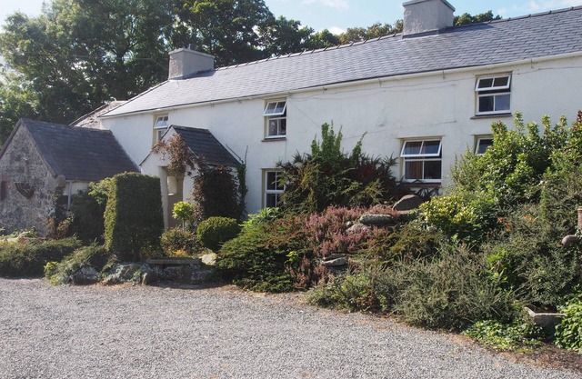 Ubicado en un tranquilo rincón de Anglesey - hermosa casa de campo tradicional galesa.