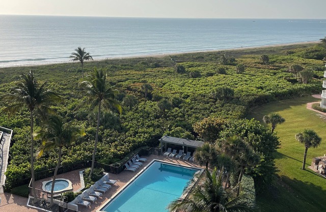 NEW AVAILABILITY!! Luxury Oceanfront Condo 2 Bed/2 Bath North Hutchinson Island.