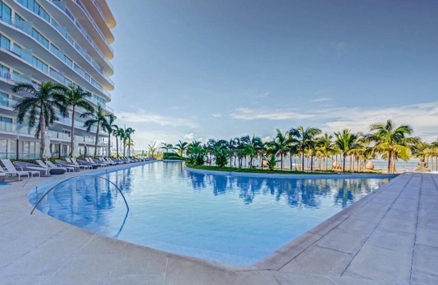 NEW Beachfront Marítima Playa Condos, 2 Pools and Gym