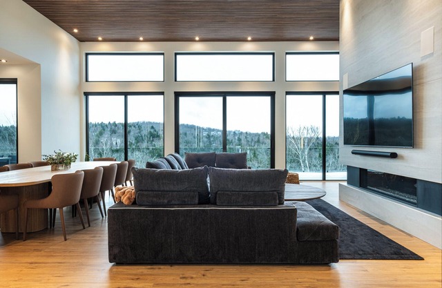 NEW! Chalet Mont-Steele | 5 Bedrooms | Hot tub | Outdoor Pool / Tremblant Living