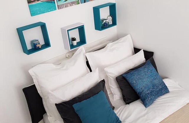 New cosy 1BR ap, 3 min walk to Eros beach Navodari