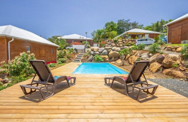 Casas nuevas en Deshaies a 300 metros a pie de la playa Grande Anse