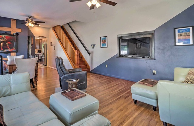 Dog-Friendly Jim Thorpe Townhome w/ Fire Pit!