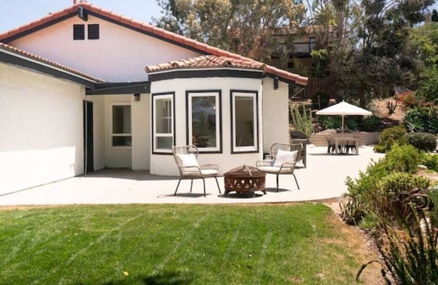 NEW Fresh & Bright Oceanside Retreat, Close to All