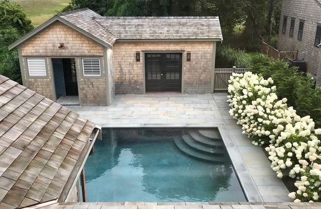 CASA NUEVA, PISCINA + CABANA en la ciudad. 5 hab, 6 baños completos + 2 1/2. Duerme 14