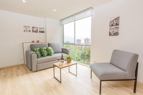 NEW! Homey Loft El Tesoro-Fast Wifi