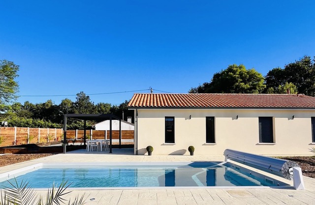 New house near Soulac s/ Sea, Private Pool with Pétanque Field!