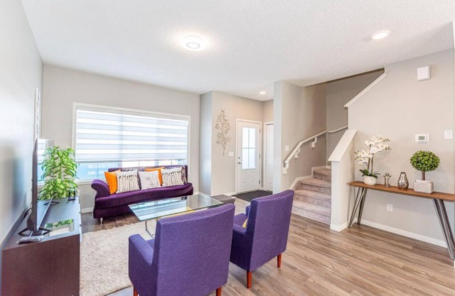 New Lavender Home - 2 Living Spaces, Pet friendly