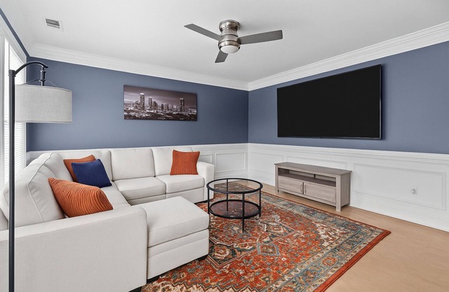 New listing! Queen City Landing - 2 min Airport, 10 min Uptown, minutes from I85